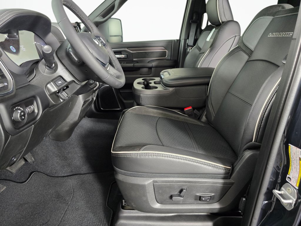 New 2026 RAM 2500 Laramie w/ Night Edition AWD/4WD image 19