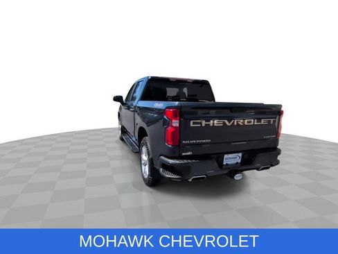 Used 2020 Chevrolet Silverado 1500 Custom w/ Custom Value Package AWD/4WD image 8
