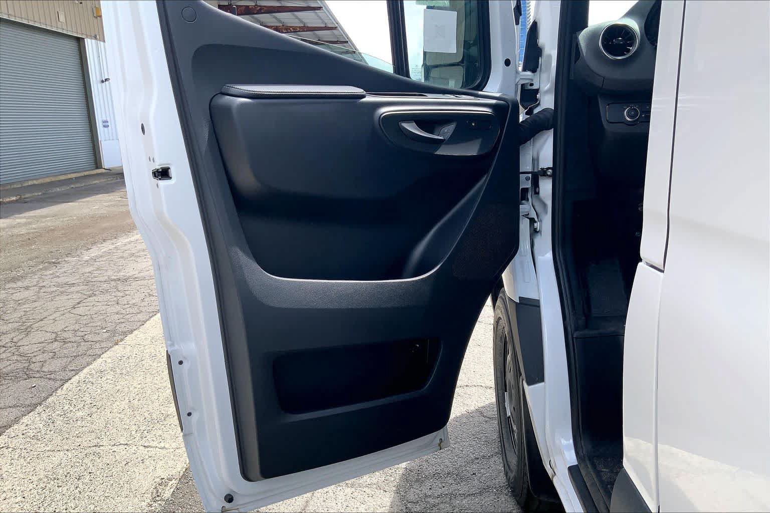 Used 2026 Mercedes-Benz Sprinter 2500 image 17