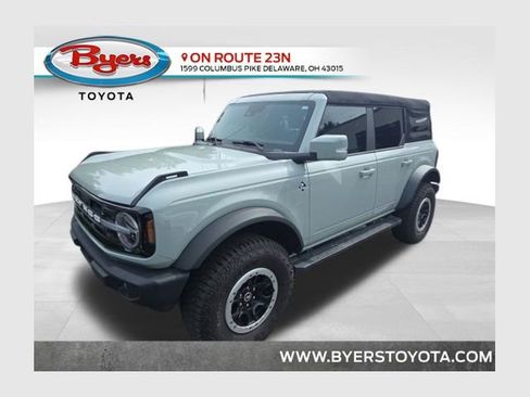 Used 2023 Ford Bronco Outer Banks w/ Sasquatch Package AWD/4WD image 1