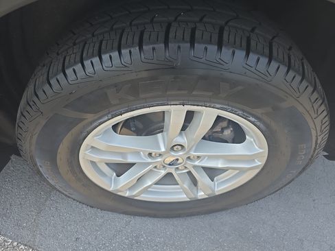 Used 2022 Ford Explorer XLT w/ Equipment Group 202A AWD/4WD image 33