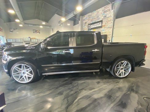 Used 2019 Chevrolet Silverado 1500 High Country AWD/4WD image 4