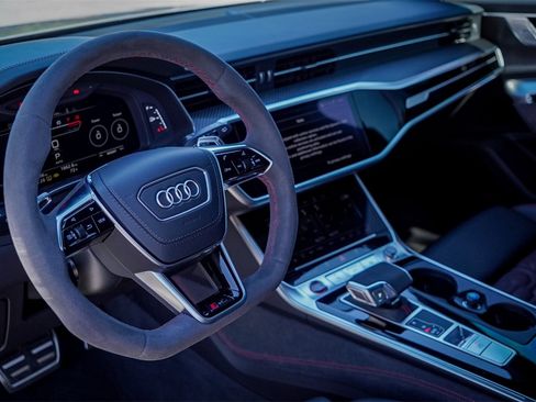 Used 2025 Audi RS 6 performance image 9