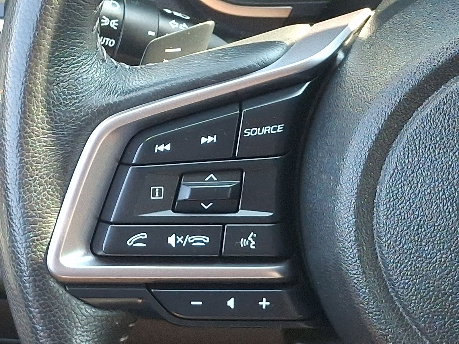 Used 2023 Subaru Ascent Limited w/ Technology Package AWD/4WD image 22