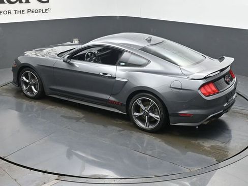 Used 2022 Ford Mustang GT Premium w/ Equipment Group 401A image 34