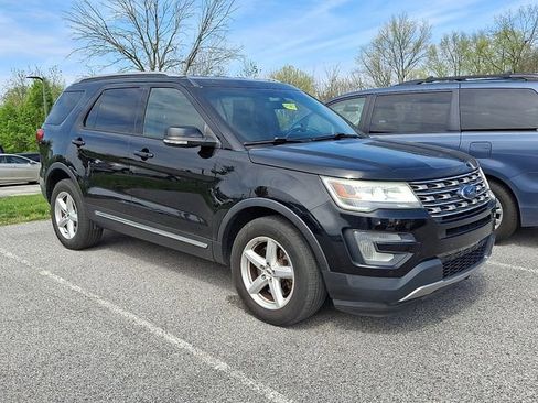 Used 2016 Ford Explorer XLT w/ Equipment Group 202A AWD/4WD image 1