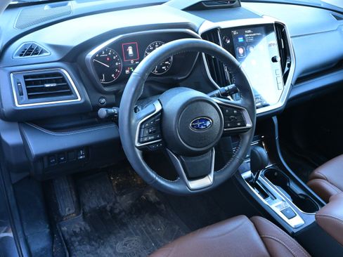 Used 2023 Subaru Ascent Touring image 11