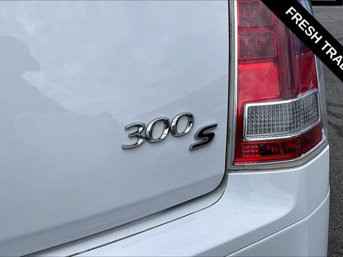 Used 2013 Chrysler 300 S RWD image 23