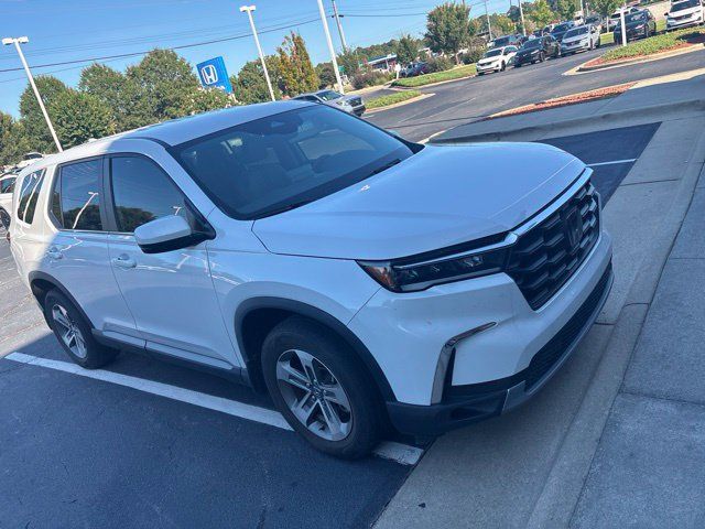 Used 2023 Honda Pilot EX-L image 1