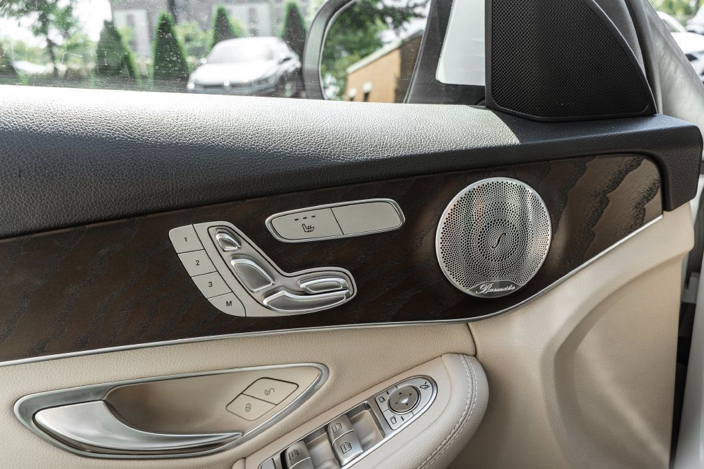 Used 2021 Mercedes-Benz C 300 4MATIC Sedan image 15