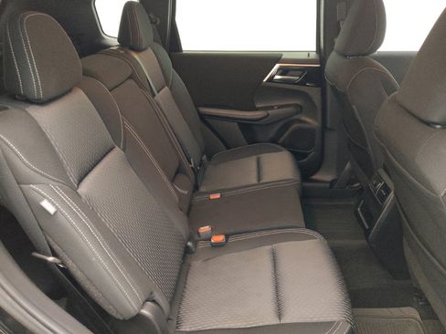 Used 2022 Mitsubishi Outlander ES FWD image 19