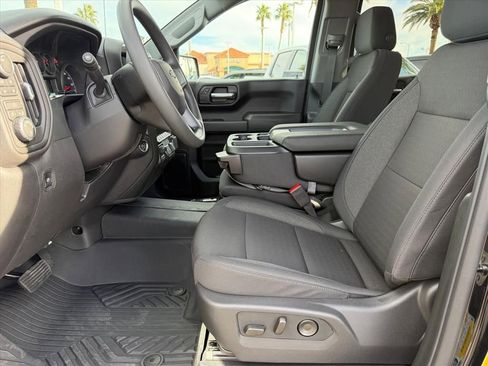 New 2026 Chevrolet Silverado 1500 Custom Trail Boss w/ LPO, Dark Essentials Package image 5