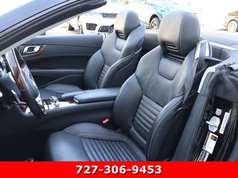Used 2017 Mercedes-Benz SL 550 image 2