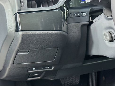 Used 2024 Lexus ES 250 w/ Premium Package image 11