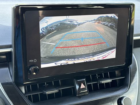 Used 2024 Toyota Corolla LE FWD image 22