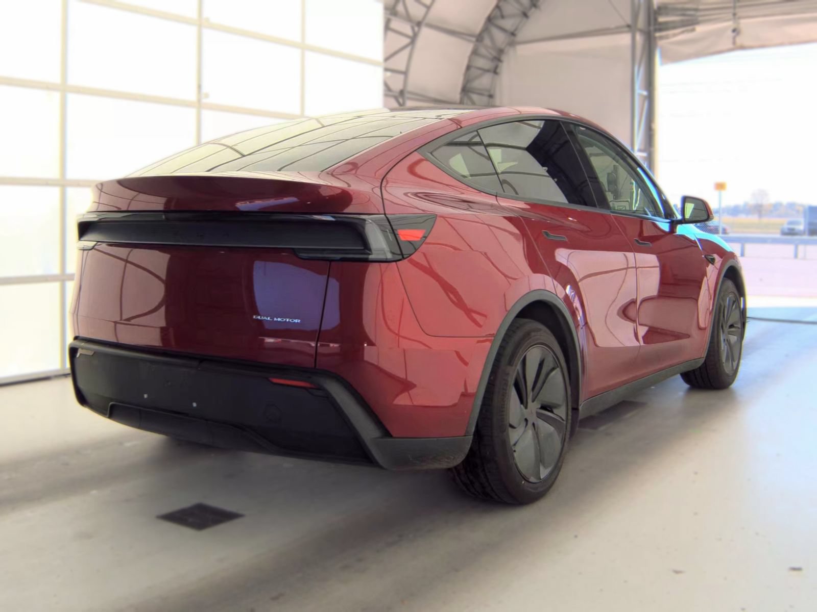 Used 2026 Tesla Model Y Long Range AWD/4WD image 4