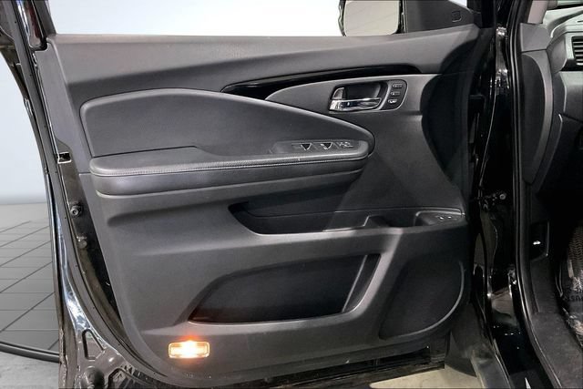 Used 2019 Honda Pilot Touring image 23
