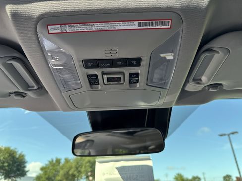 New 2025 Toyota RAV4 XLE w/ Convenience Package AWD/4WD image 22