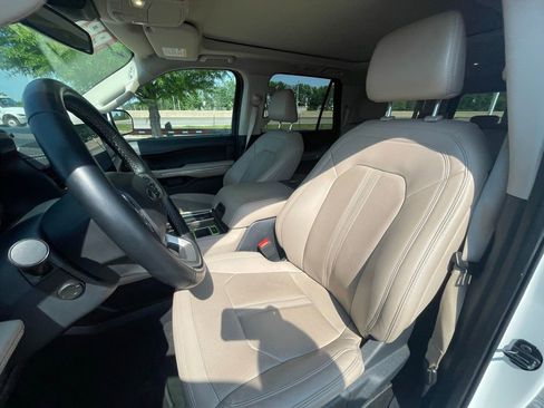 Used 2024 Ford Expedition Max Limited RWD image 19