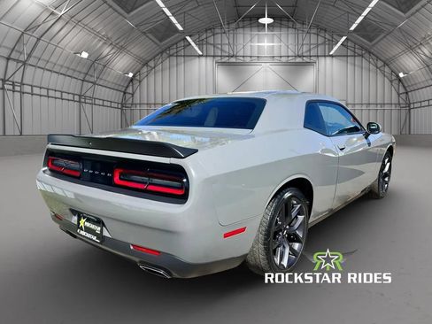 Used 2019 Dodge Challenger SXT w/ Blacktop Package RWD image 14