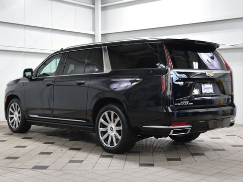Used 2024 Cadillac Escalade ESV Premium Luxury Platinum AWD/4WD image 5