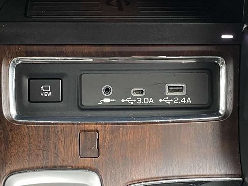 Used 2024 Subaru Ascent Touring AWD/4WD image 22