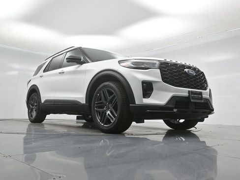 New 2026 Ford Explorer ST AWD/4WD image 45