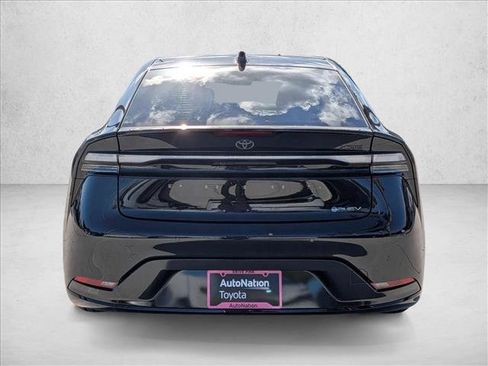 New 2026 Toyota Prius Plug-In Hybrid FWD image 8