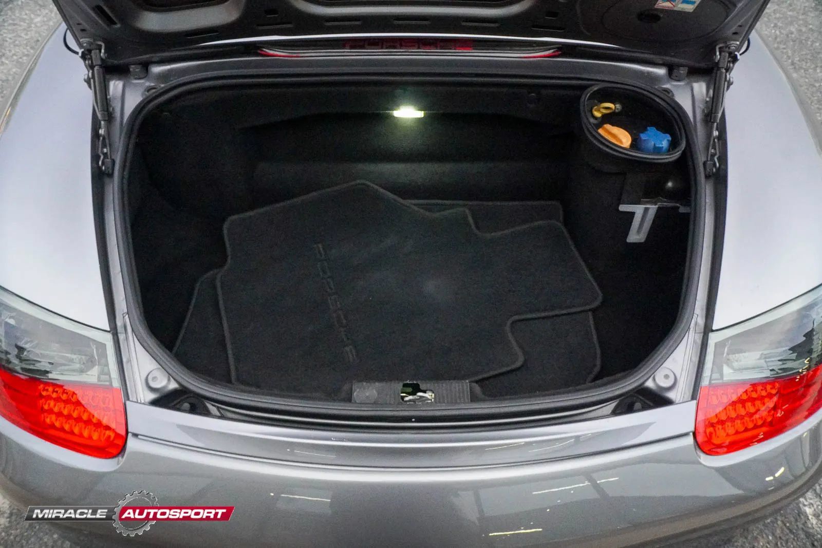Used 2001 Porsche Boxster RWD image 15