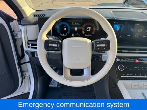 Used 2025 Hyundai Santa Fe SEL image 12