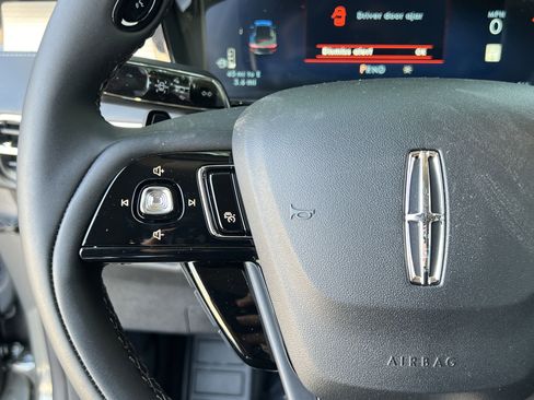 New 2025 Lincoln Corsair FWD image 18