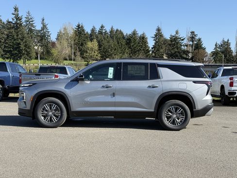 New 2026 Chevrolet Traverse LT AWD/4WD image 2