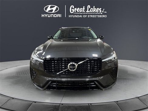 Used 2025 Volvo XC60 B5 Ultra image 8