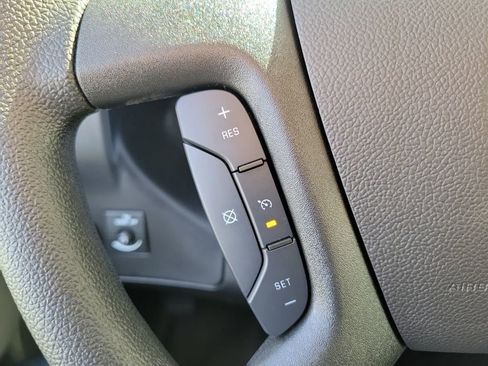 New 2026 Chevrolet Express 2500 w/ Driver Convenience Package RWD image 5