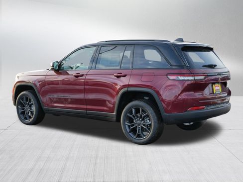 New 2025 Jeep Grand Cherokee Limited image 5