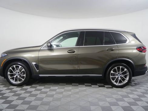 Certified 2026 BMW X5 xDrive40i AWD/4WD image 2
