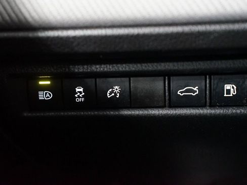 Certified 2025 Toyota Camry SE image 25