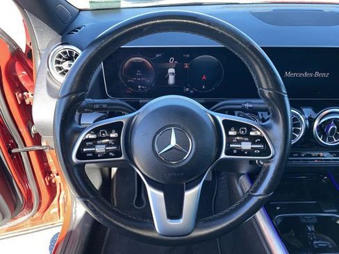 Used 2021 Mercedes-Benz GLA 250 w/ Premium Package image 35