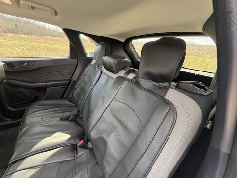 Used 2022 Ford Escape SE image 20