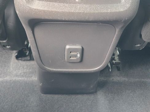 Certified 2024 Chevrolet Equinox LT FWD image 18