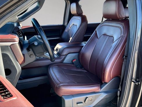 Certified 2024 Ford Expedition Limited image 21