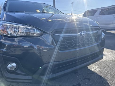 Used 2018 Subaru Crosstrek 2.0i image 2