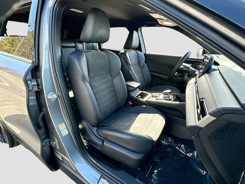 Used 2024 Mitsubishi Outlander SE Black Edition FWD image 28