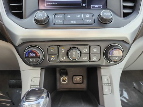 Used 2019 GMC Acadia SLT FWD image 34
