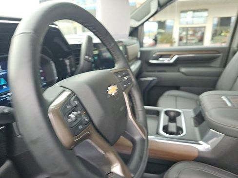 Used 2024 Chevrolet Silverado 3500 High Country image 33