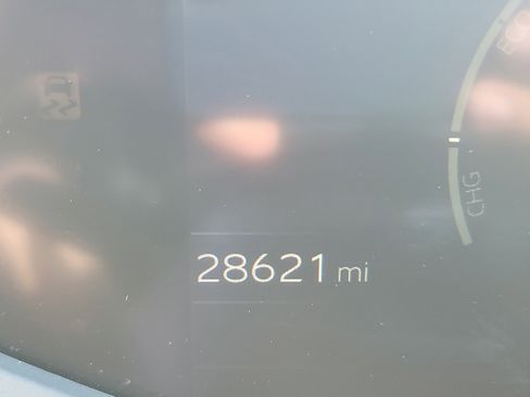 Used 2025 Toyota Prius XLE image 32