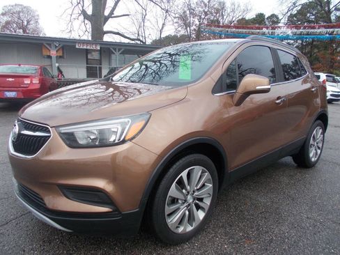 Used 2017 Buick Encore Preferred image 1