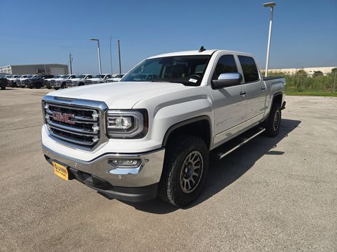 Used 2018 GMC Sierra 1500 SLT w/ Enhanced Driver Alert Package RWD image 7