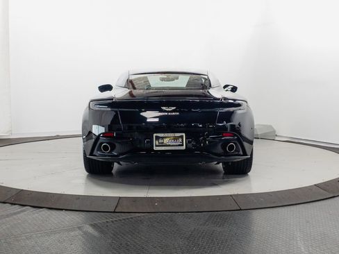 Used 2019 Aston Martin DB11 Coupe RWD image 27