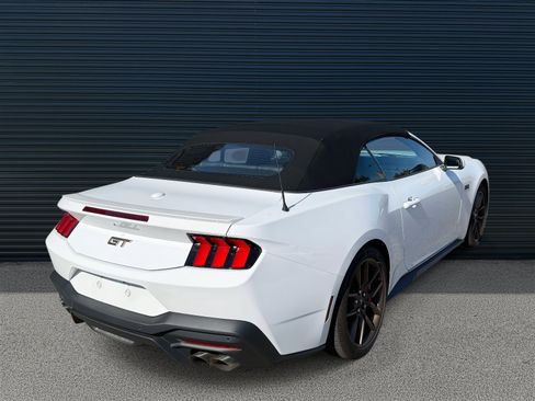 Used 2025 Ford Mustang GT Premium image 7